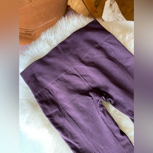 Lululemon Ebb to Street leggings size 6 - Picture 8 of 8